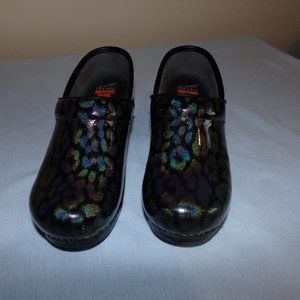 Ladies Dansko Pro XP Clogs, Size EU 38, Iridescent